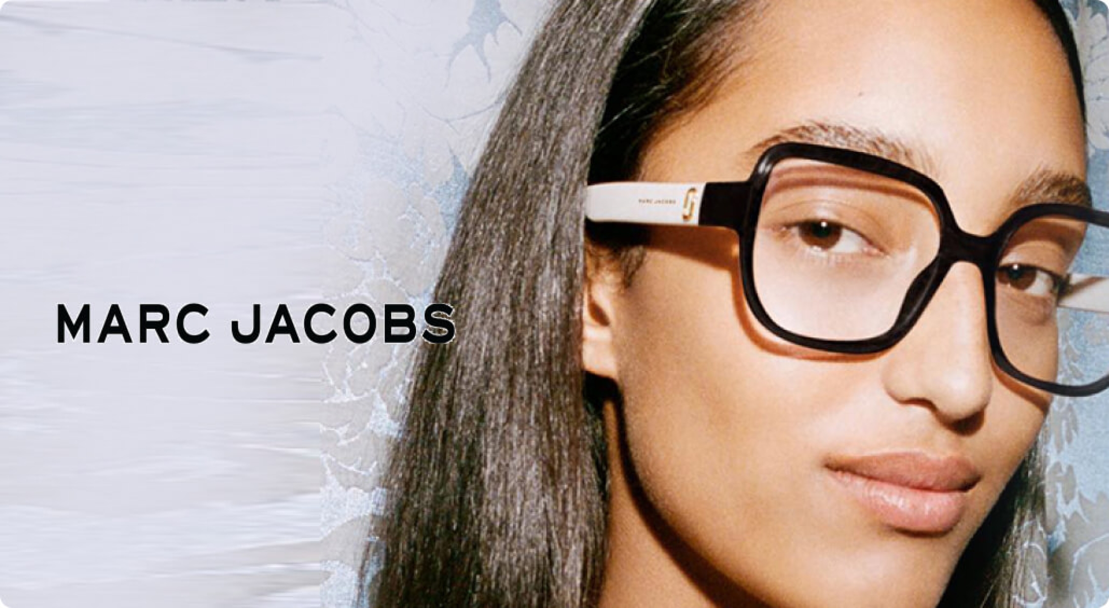 Marc Jacobs Eyewear : Il Quotidiano diventa straordinario, la ricercatezza semplicità presso Ottica Castiglione di Bologna.